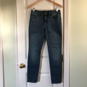 NWT J. Crew Mid-rise Skinny Jeans